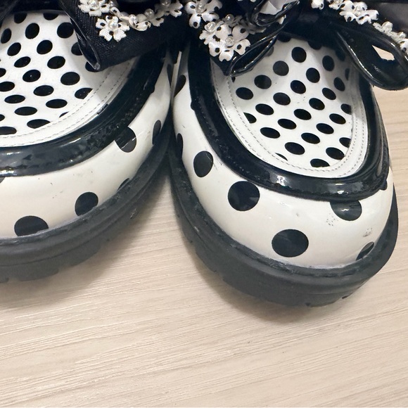 Betsy Johnson -Women's Fun Black and White Polka Dot Bow Slide Loafers - Picture 3 of 5